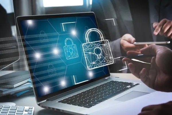 Biểu tượng giao dịch tài chính an toàn với thẻ tín dụng và ổ khóa