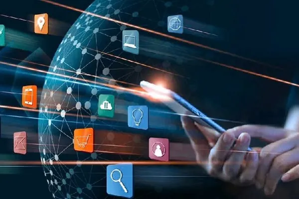 Biểu tượng quyền riêng tư với ổ khóa và hình người ẩn danh